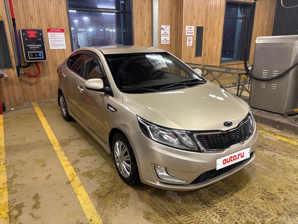 2011 Kia Rio 5-speed III, бежевый, 465000 рублей - вид 8