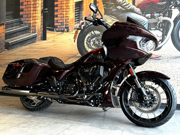 2024 Harley-Davidson CVO Road Glide, пурпурный, 5450000 рублей - вид 1