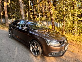 2013 Volkswagen Jetta VI, коричневый, 990000 рублей, вид 3