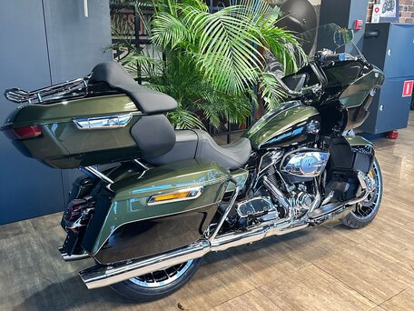 2026 Harley-Davidson Road Glide Limited, зелёный, 4950000 рублей, вид 3