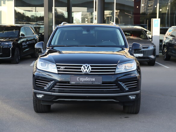 2016 Volkswagen Touareg II Рестайлинг, синий - вид 1