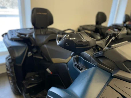 2026 BRP Can-Am Outlander MAX 1000, синий, 2550000 рублей, вид 4