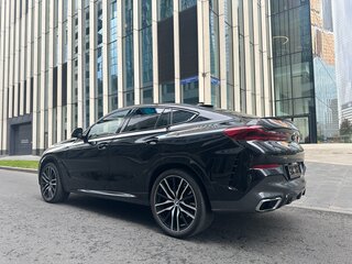 2020 BMW X6 40d III (G06), чёрный, 7790000 рублей, вид 4