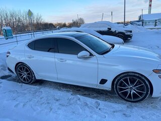 2022 Genesis G70 I Рестайлинг, белый, 1850000 рублей, вид 2