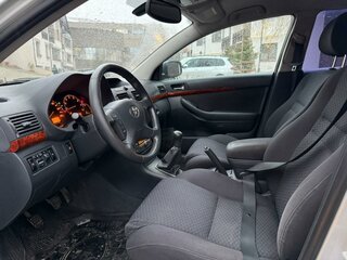2006 Toyota Avensis II, серебристый, 970000 рублей, вид 2