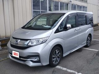 2015 Honda Stepwgn Spada V, серебристый, 2300000 рублей, вид 1