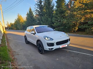 2015 Porsche Cayenne Diesel II Рестайлинг (958), белый, 4869000 рублей, вид 3