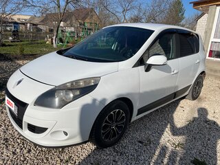 2010 Renault Scenic III, белый, 690000 рублей, вид 1