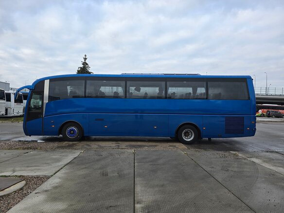 2000 Volvo B12 Series, синий, 3150000 рублей - вид 3