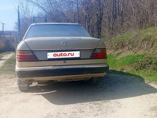 1989 Mercedes-Benz W124 230, бежевый, 445000 рублей, вид 2