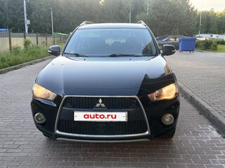 2011 Mitsubishi Outlander II Рестайлинг, чёрный, 1150000 рублей, вид 2