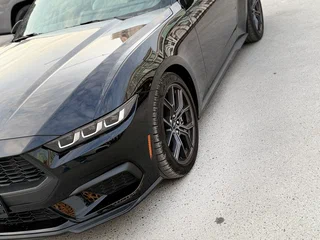 2023 Ford Mustang VII, чёрный, 3600000 рублей, вид 2