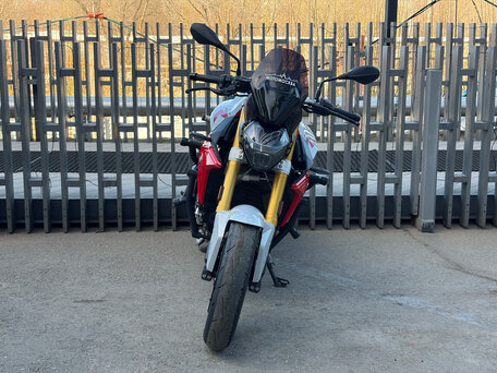 2021 BMW F 900 R, красный, 900000 рублей, вид 3