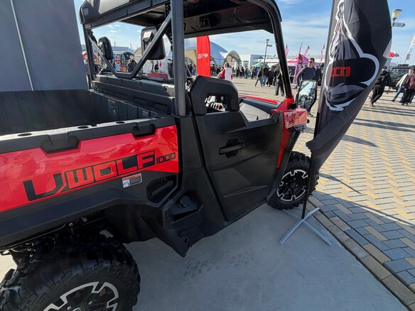 2026 Loncin UWolf 1000, красный, 1696000 рублей - вид 15