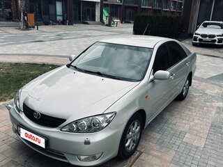 2004 Toyota Camry V (XV30) Рестайлинг, серебристый, 850000 рублей, вид 1