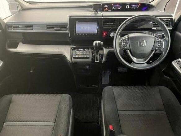 2022 Honda Stepwgn V Рестайлинг, чёрный, 1800000 рублей - вид 3