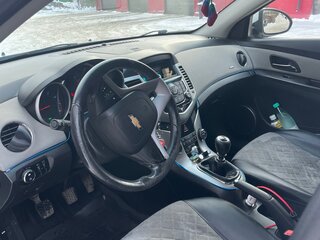 2011 Chevrolet Cruze I, белый, 650000 рублей, вид 4