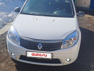 2010 Renault Sandero I, белый, 320000 рублей, вид 1