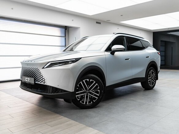 2025 Omoda C7, серебристый