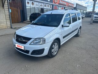 2017 Lada (ВАЗ) Largus I, белый, 700000 рублей, вид 1