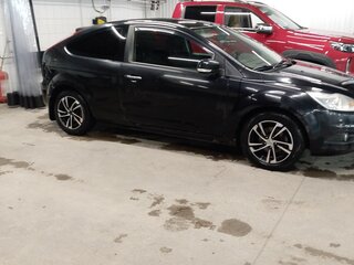 2010 Ford Focus II Рестайлинг, чёрный, 630000 рублей, вид 1