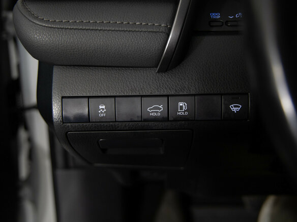 2021 Toyota Camry VIII (XV70) Рестайлинг, белый, 2799000 рублей - вид 18