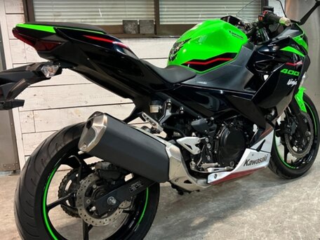 2021 Kawasaki Ninja 400, зелёный, 525000 рублей, вид 3