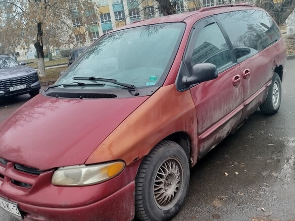 1998 Dodge Caravan Grand III, пурпурный, 140000 рублей