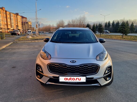 2019 Kia Sportage IV Рестайлинг, серый, 2200000 рублей - вид 2