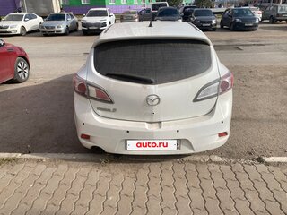 2013 Mazda 3 II (BL) Рестайлинг, белый, 1200000 рублей, вид 3