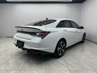 2021 Hyundai Elantra VII (CN7), белый, 1565000 рублей, вид 4