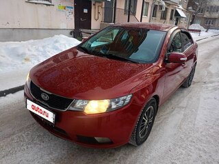 2010 Kia Cerato 6-speed II, красный, 600000 рублей, вид 4