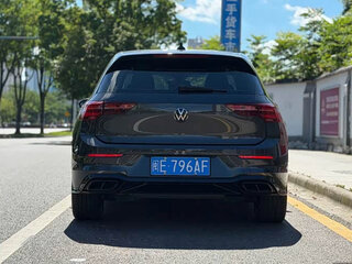 2023 Volkswagen Golf VIII, серый, 1650000 рублей, вид 3