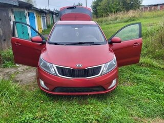2012 Kia Rio 5-speed III, красный, 630000 рублей, вид 1