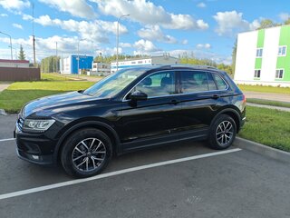 2019 Volkswagen Tiguan II, чёрный, 2350000 рублей, вид 5