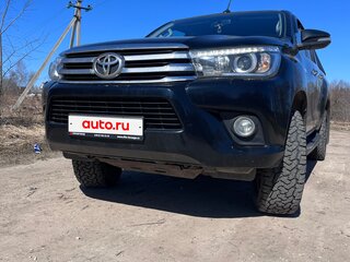 2017 Toyota Hilux VIII, чёрный, 3370000 рублей, вид 4