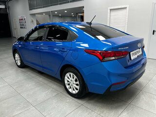 2018 Hyundai Solaris II, синий, 1010000 рублей, вид 4