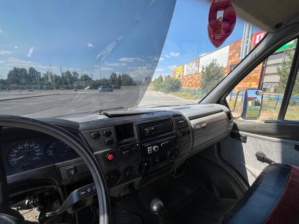 2005 ГАЗ ГАЗель (3302), белый, 370000 рублей - вид 3