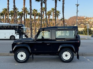 2007 Land Rover Defender 90 I Рестайлинг, чёрный, 5200000 рублей, вид 1