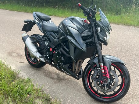 2021 Suzuki GSX-S 750, чёрный, 815000 рублей, вид 2