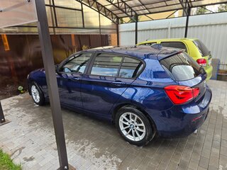 2018 BMW 1 серии 118i II (F20/F21) Рестайлинг 2, синий, 2000000 рублей, вид 3