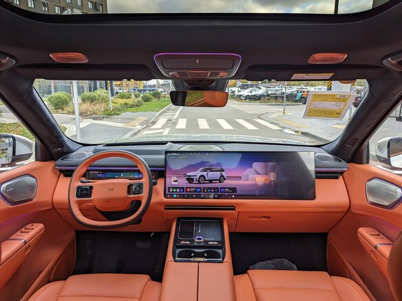 2026 Lynk & Co 900, серебристый, 7670000 рублей - вид 9