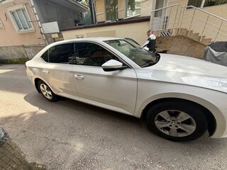 2016 Skoda Superb III, белый, 1800000 рублей, вид 4
