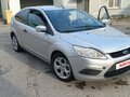 2010 Ford Focus II Рестайлинг, серебристый, 550000 рублей - вид 2