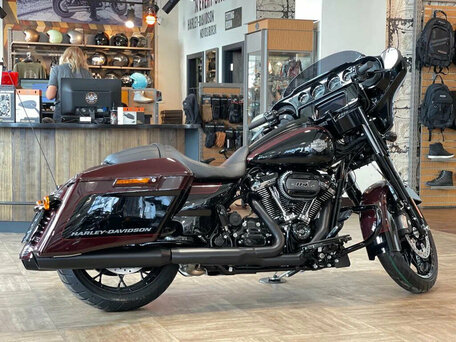 2022 Harley-Davidson Street Glide, пурпурный, 3750000 рублей, вид 1