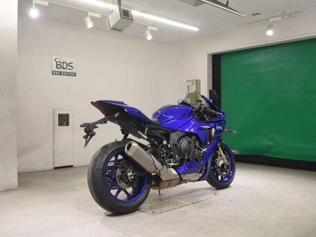 2025 Yamaha YZF-R1, синий, 2107000 рублей, вид 5