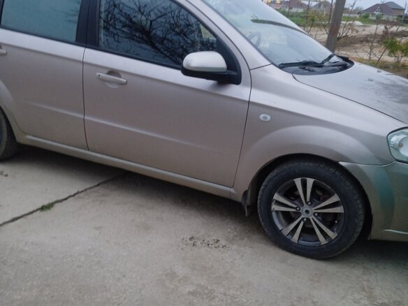 2007 Chevrolet Aveo I Рестайлинг, бежевый, 420000 рублей