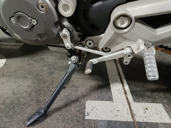 2009 Ducati Monster 696, красный, 420000 рублей - вид 5