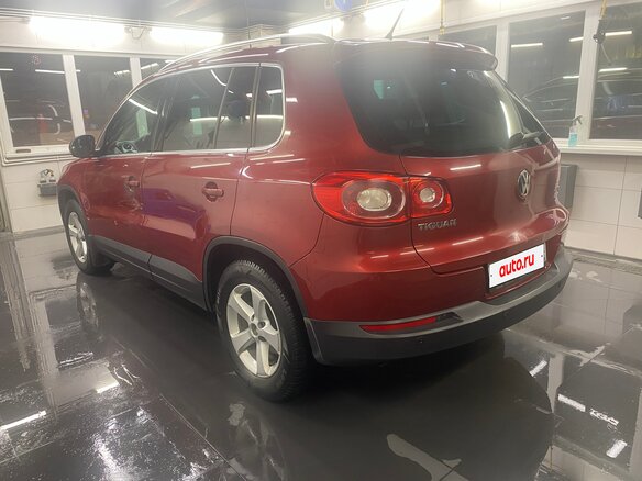 2011 Volkswagen Tiguan I, красный, 908000 рублей - вид 7
