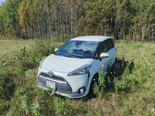 2016 Toyota Sienta II, белый, 1300000 рублей, вид 2